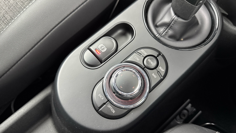 MINI Hatchback 135kW Cooper S Level 2 33kWh 3dr Auto Electric Hatchback